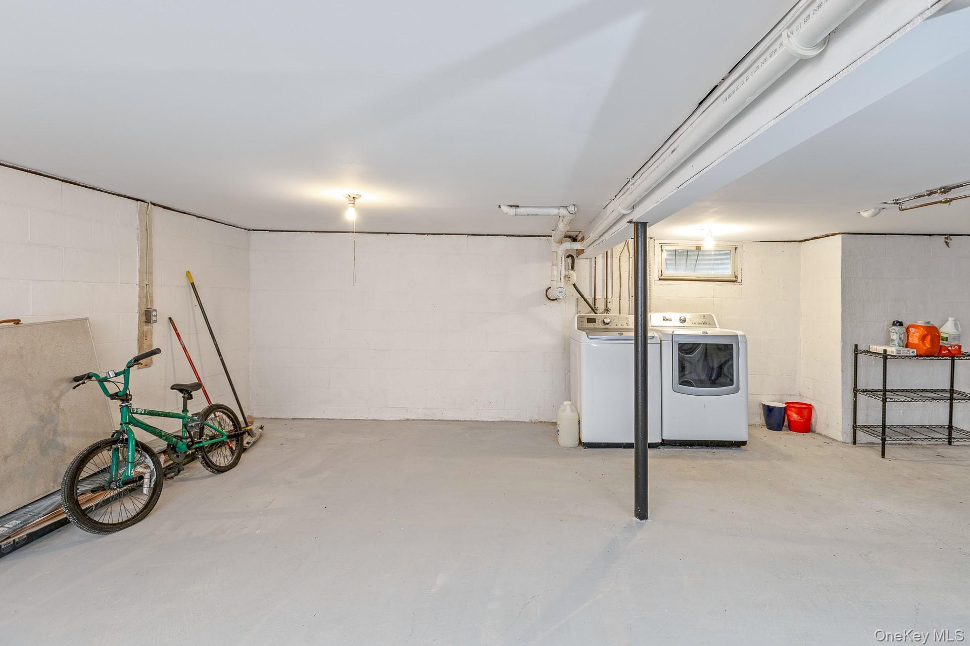 19 Groveland Avenue – For Sale photo 31