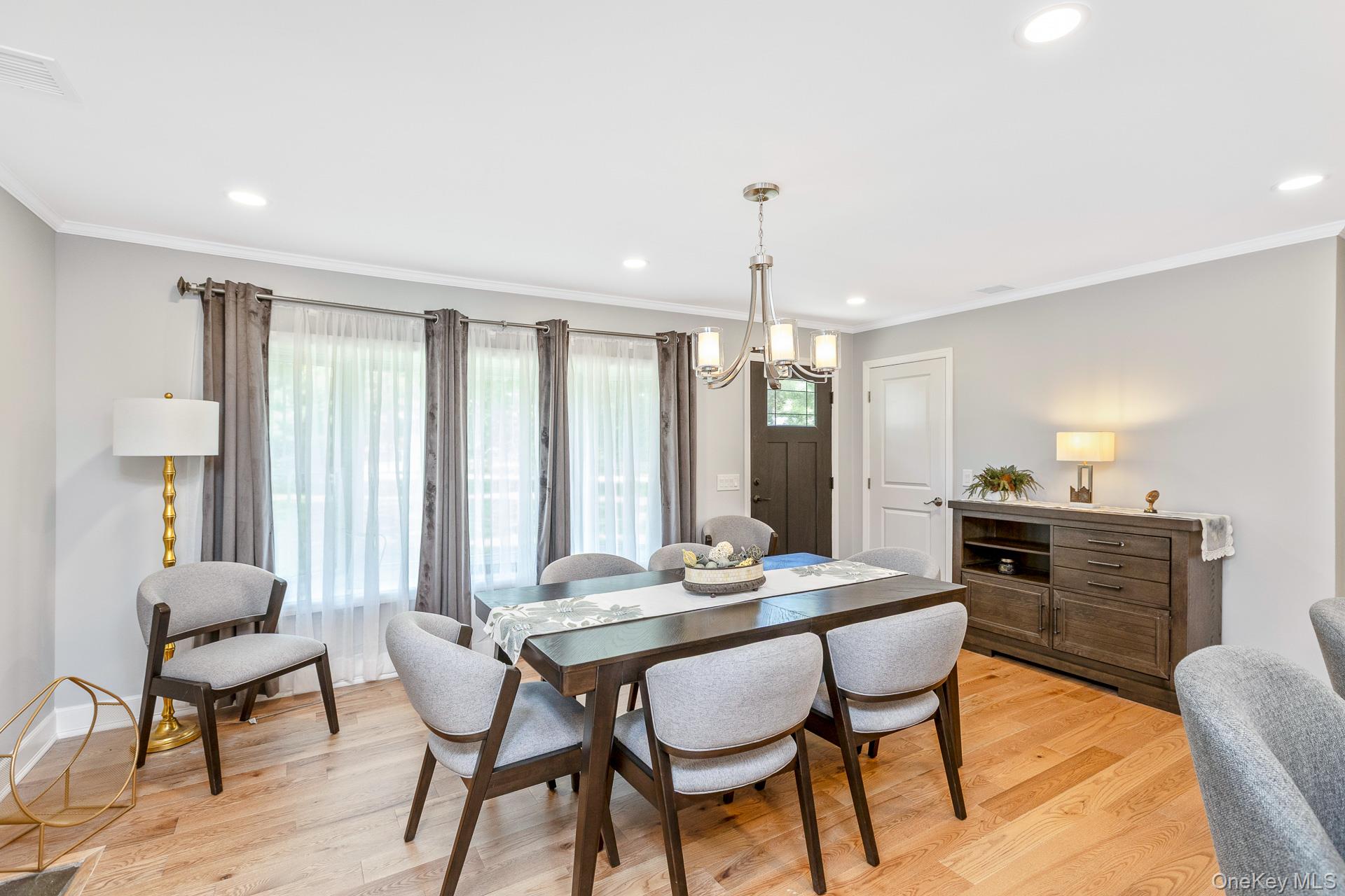 19 Groveland Avenue – For Sale photo 7