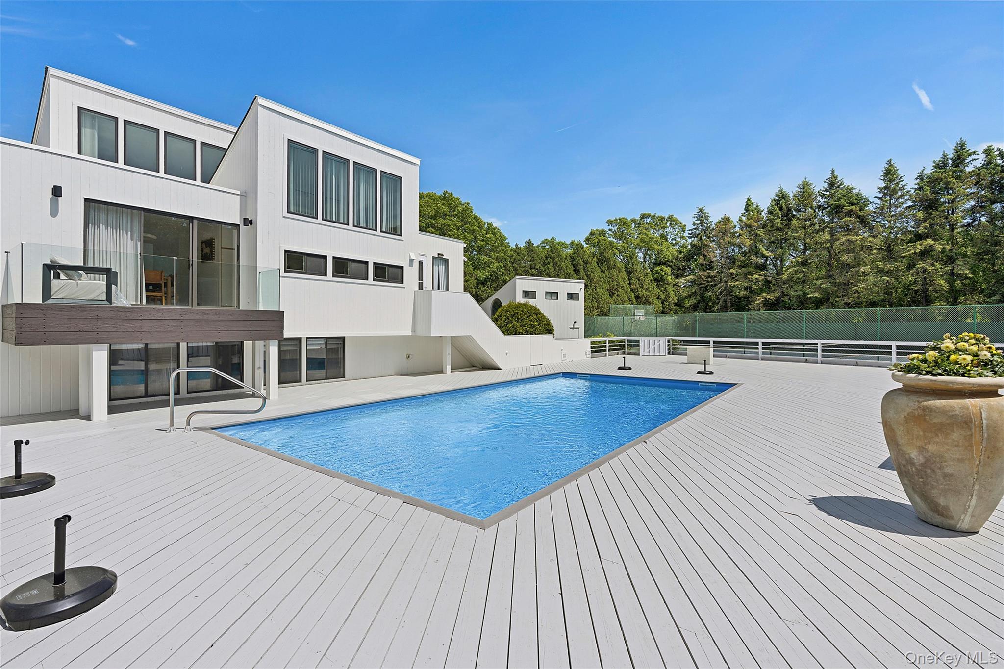 84 Inlet Road E – For Rent