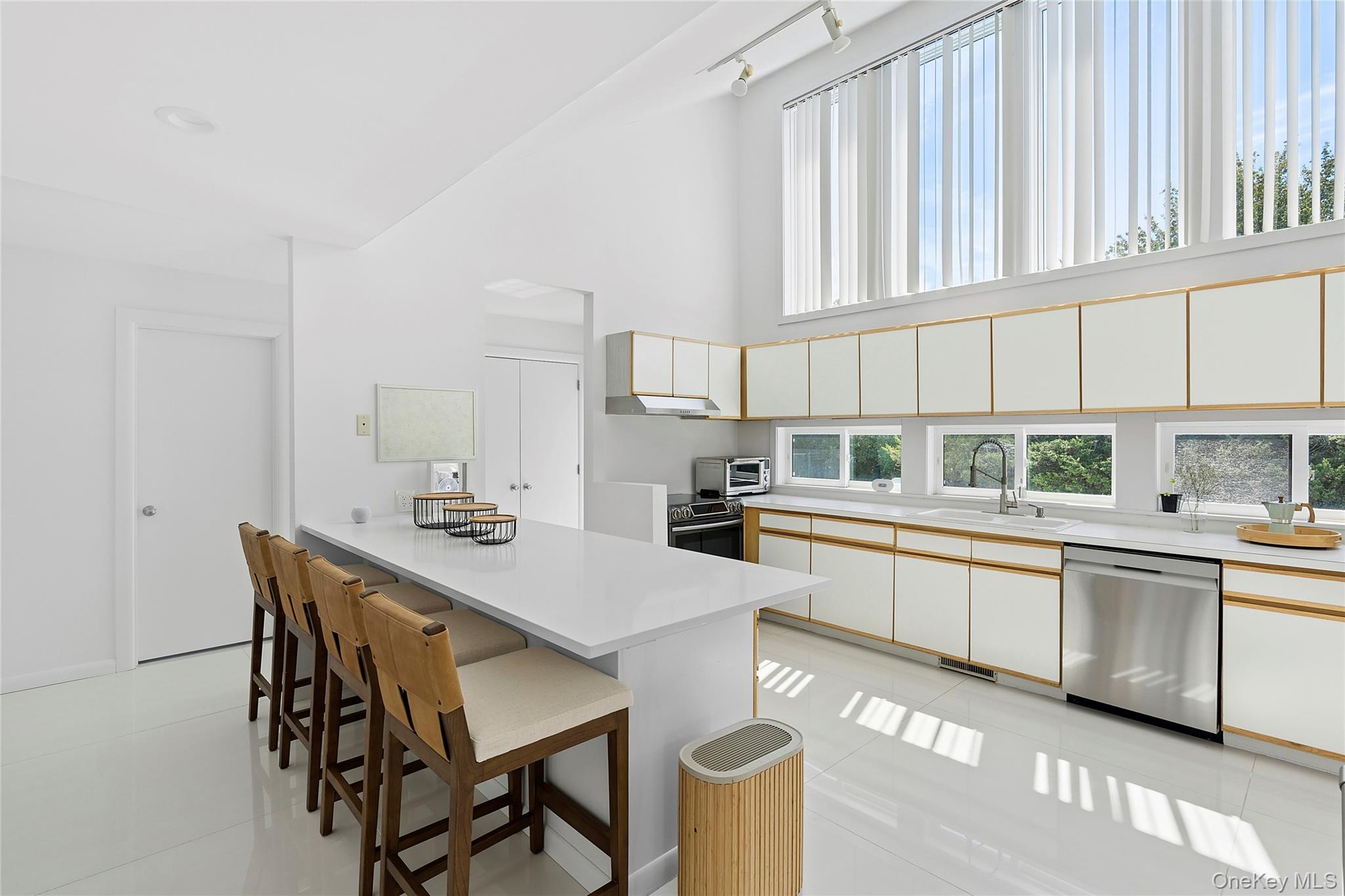 84 Inlet Road E – For Rent photo 12