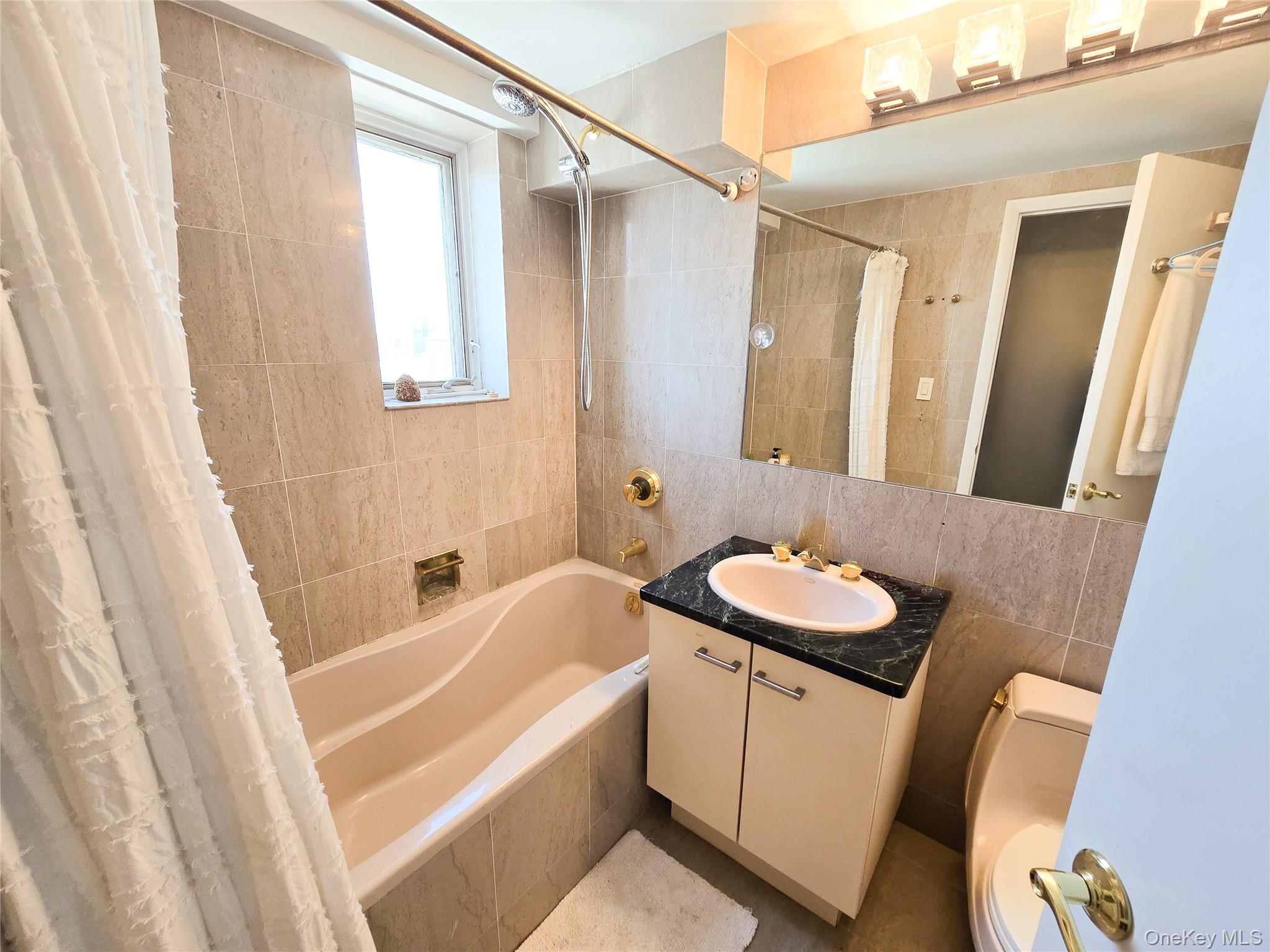 133-47 Sanford Avenue, Unit 11A photo 3