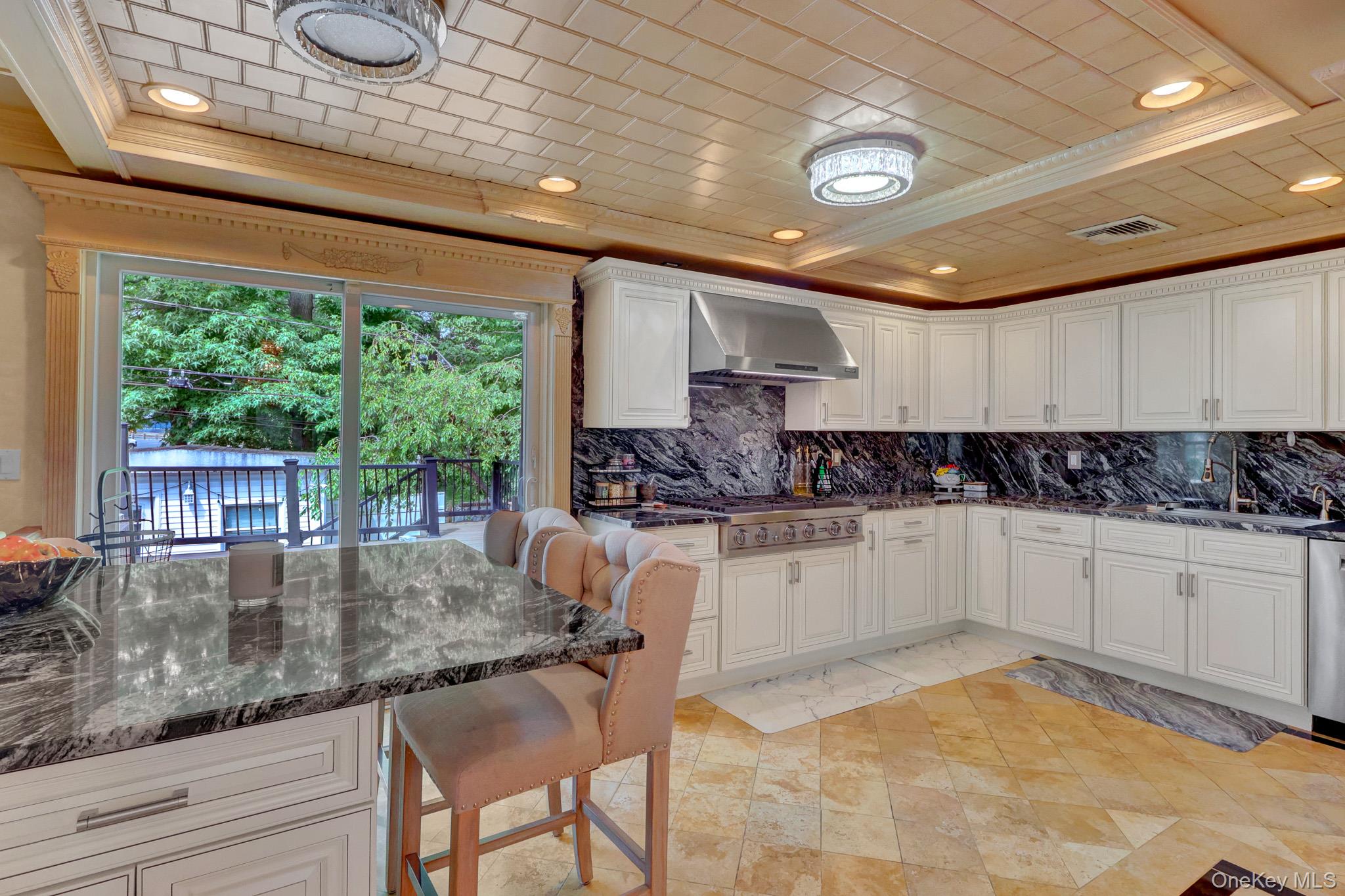 33 Country Village Lane – For Sale photo 11