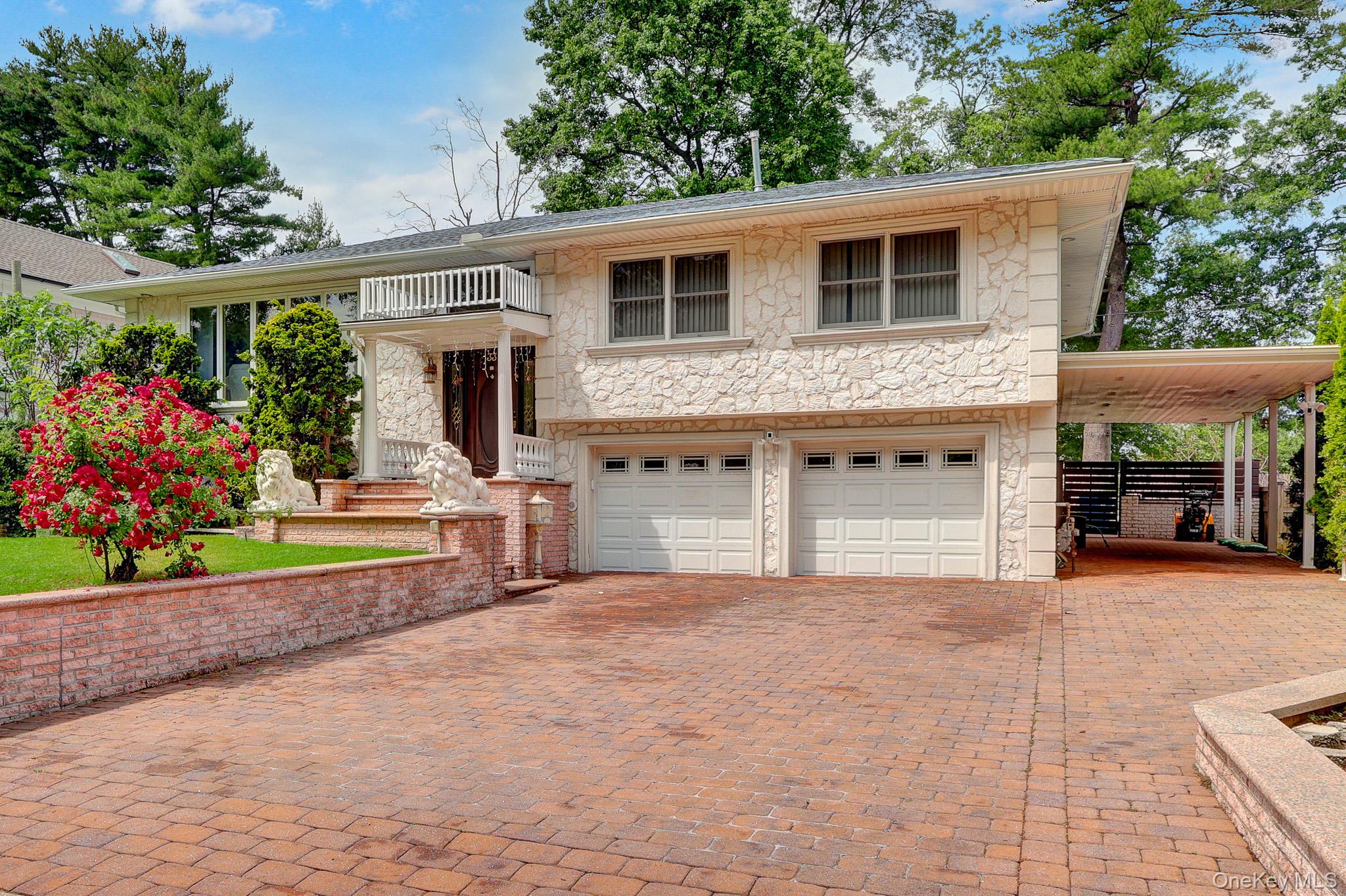 33 Country Village Lane – For Sale photo 2