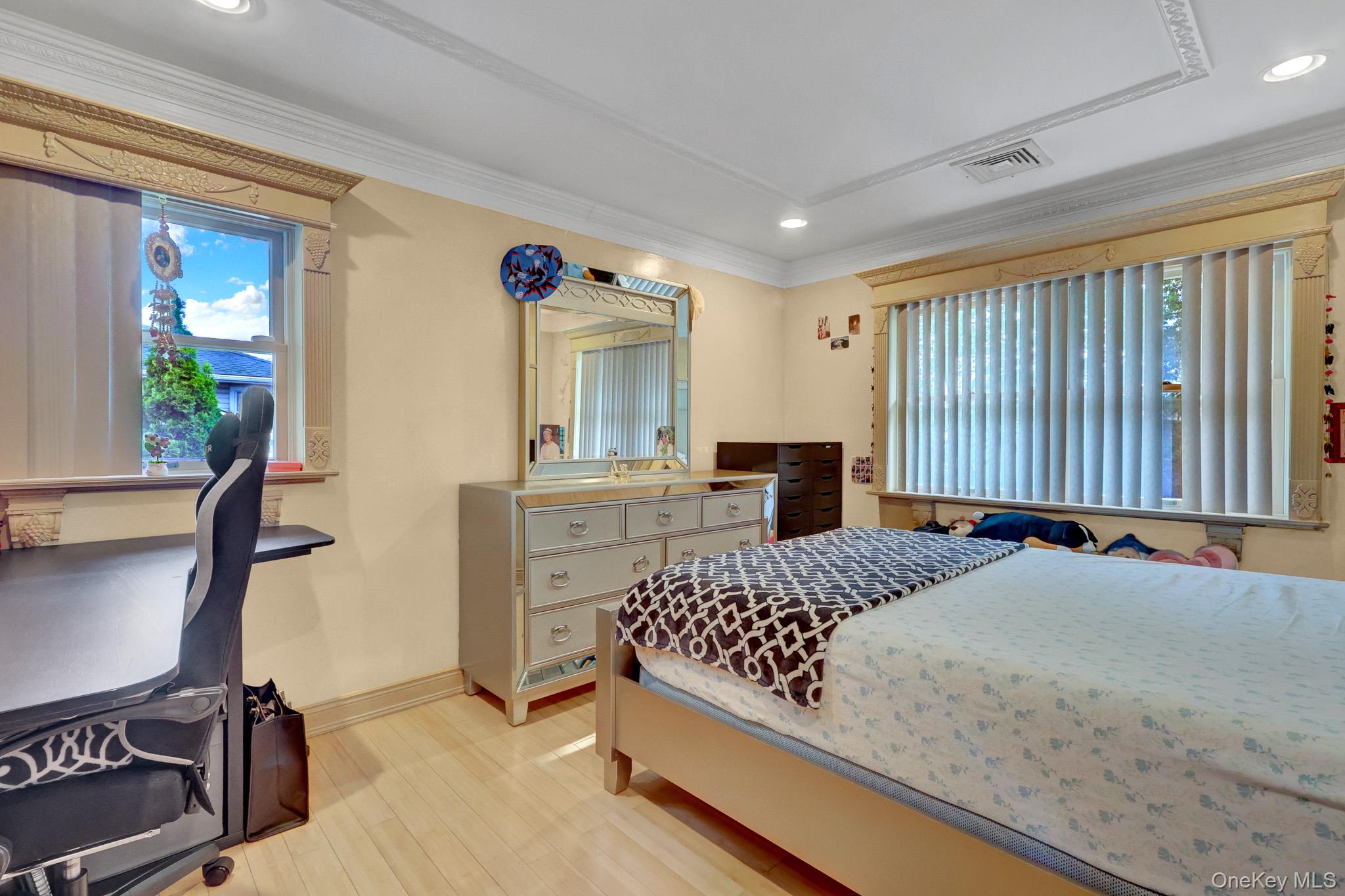 33 Country Village Lane – For Sale photo 18