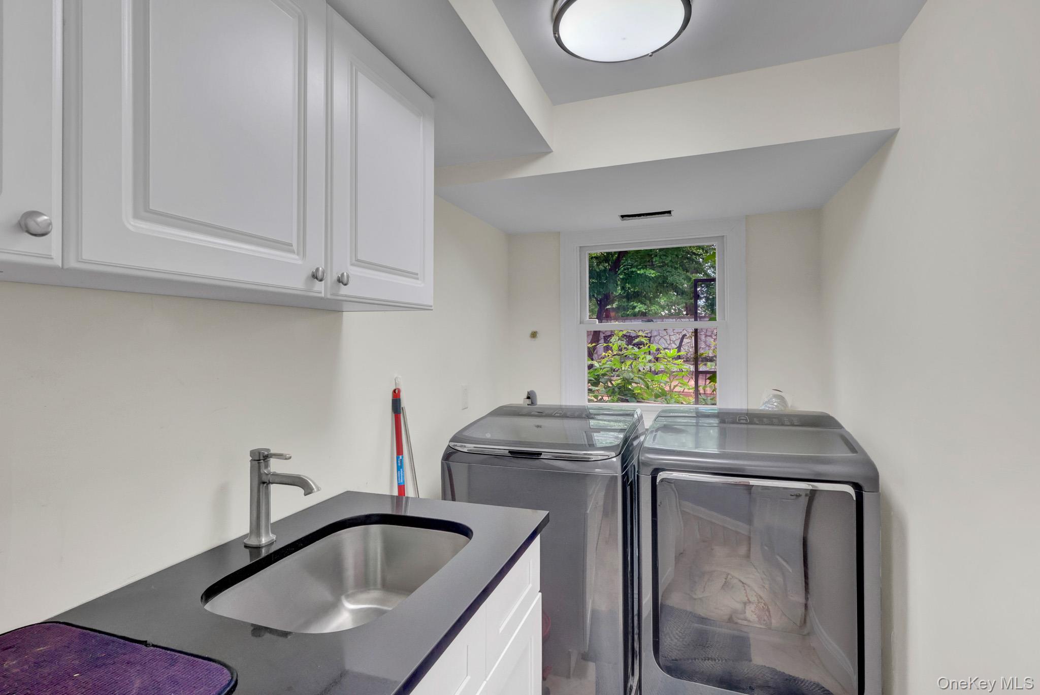 33 Country Village Lane – For Sale photo 27