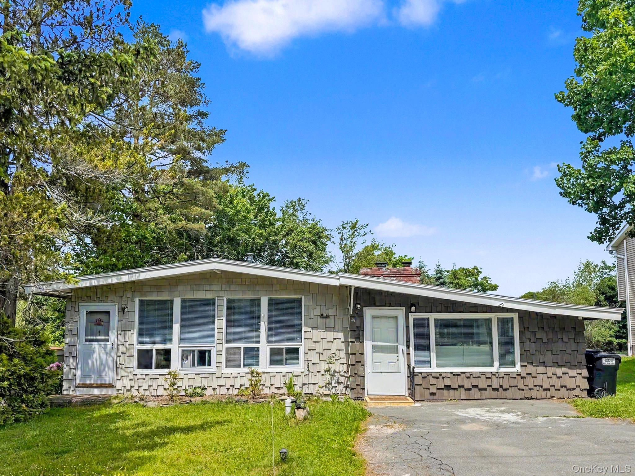 44 Straight Path – For Sale
