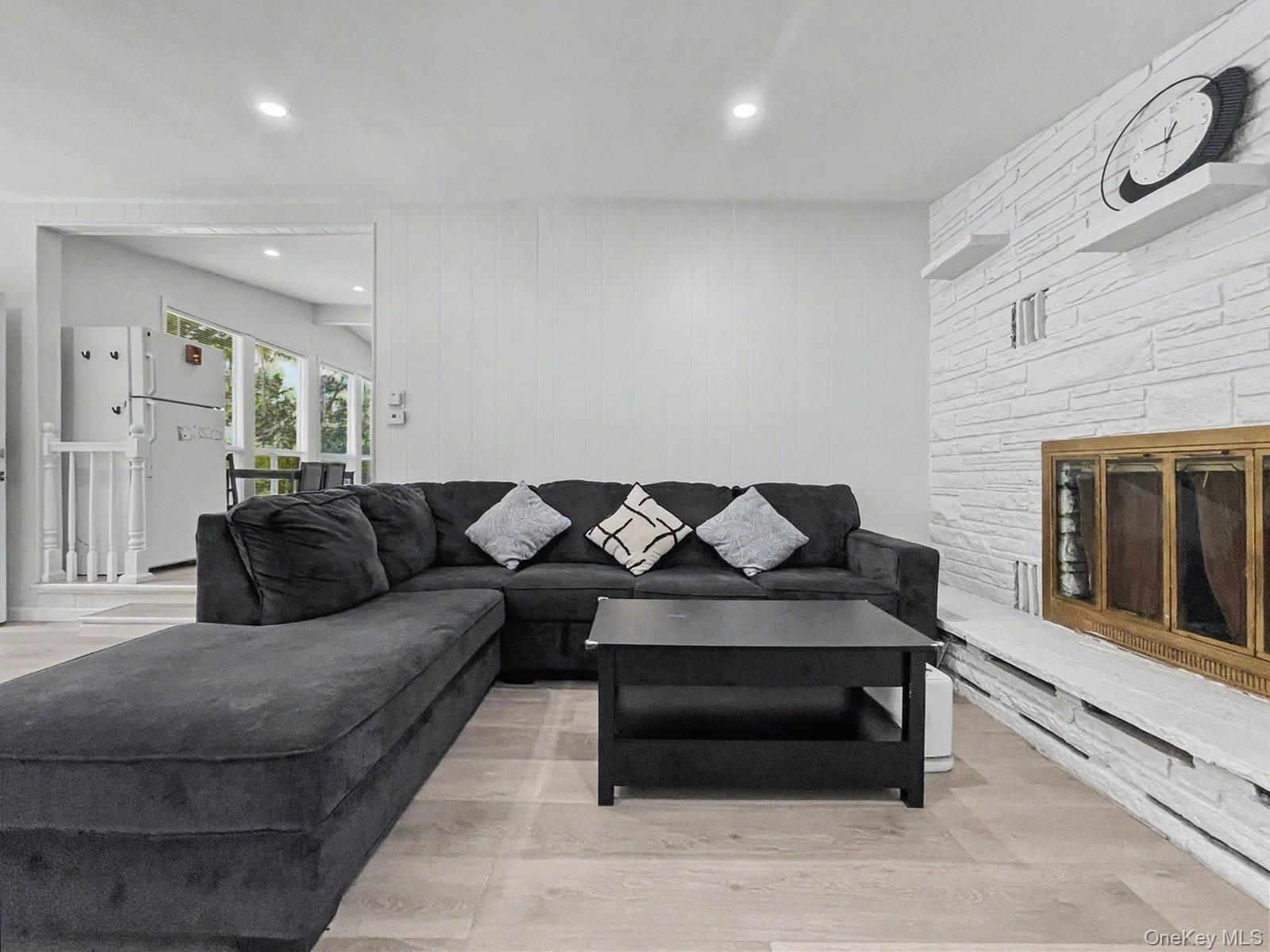 44 Straight Path – For Sale photo 7