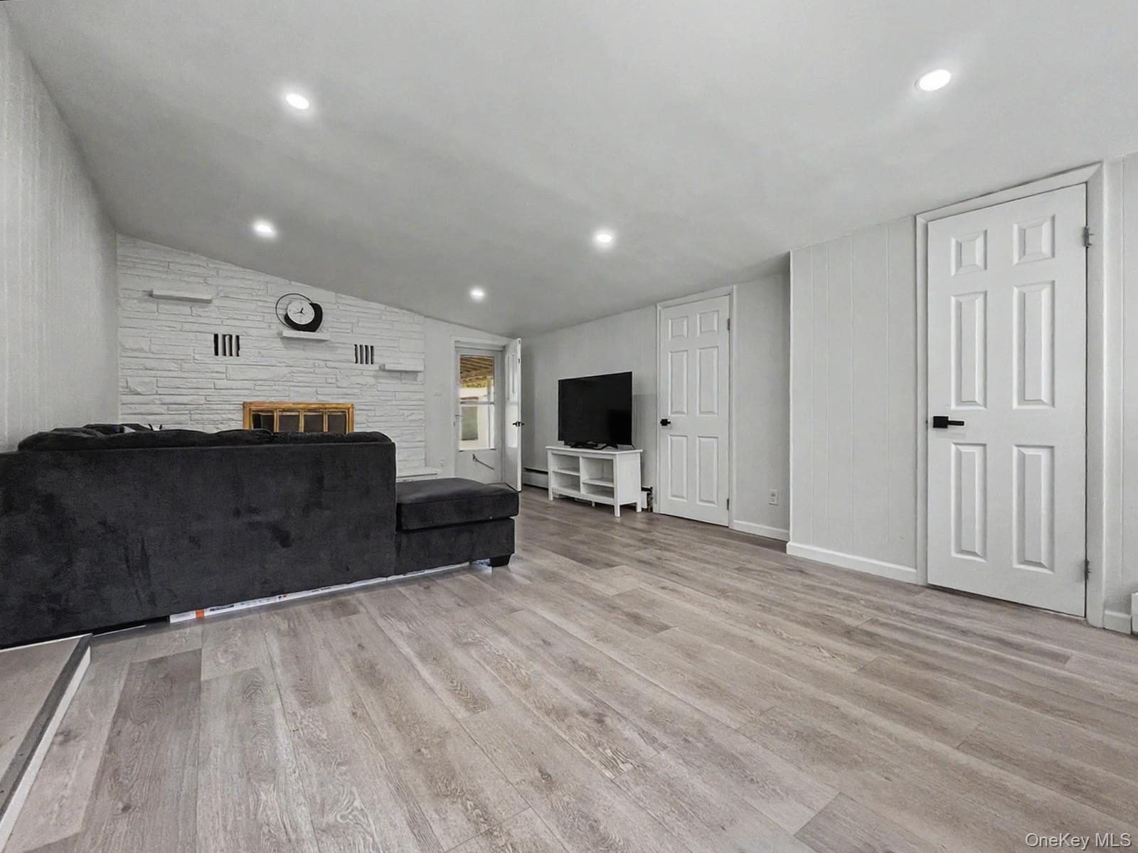 44 Straight Path – For Sale photo 5