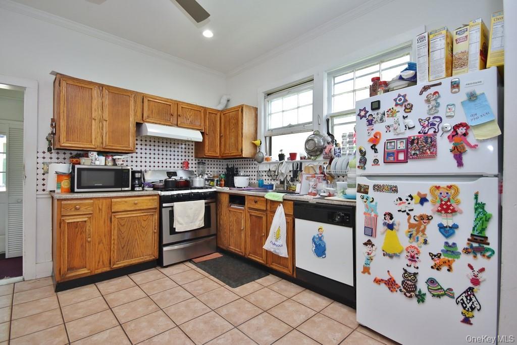 219 Spring Street – For Sale photo 2