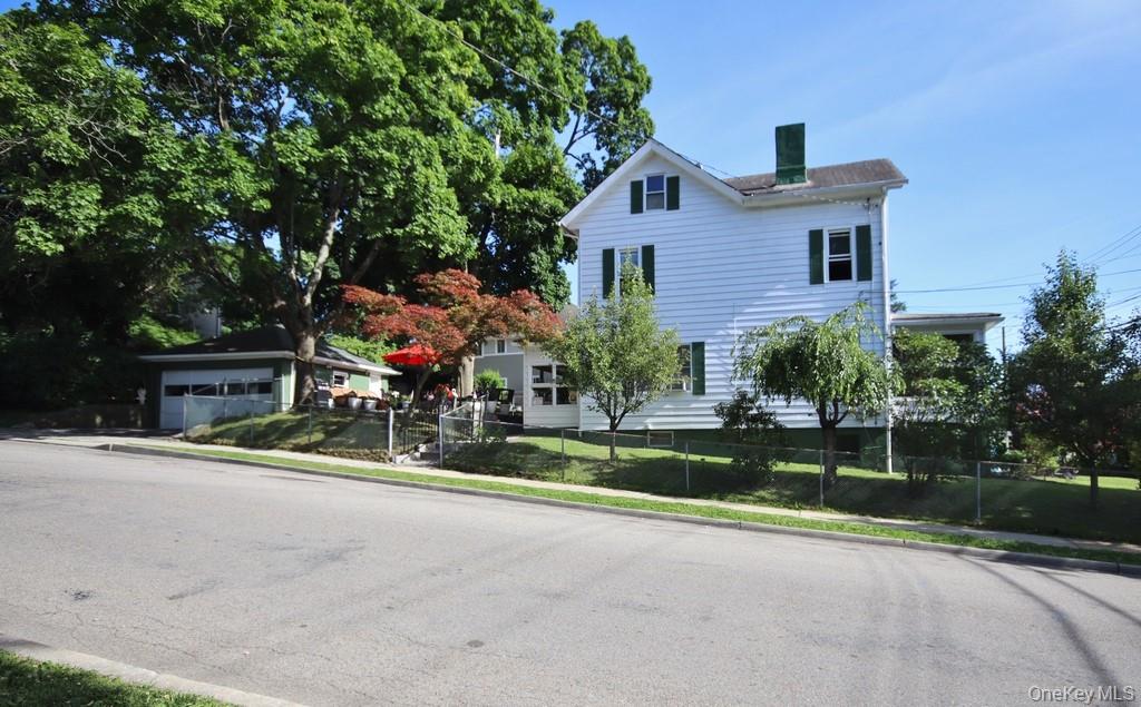 219 Spring Street – For Sale