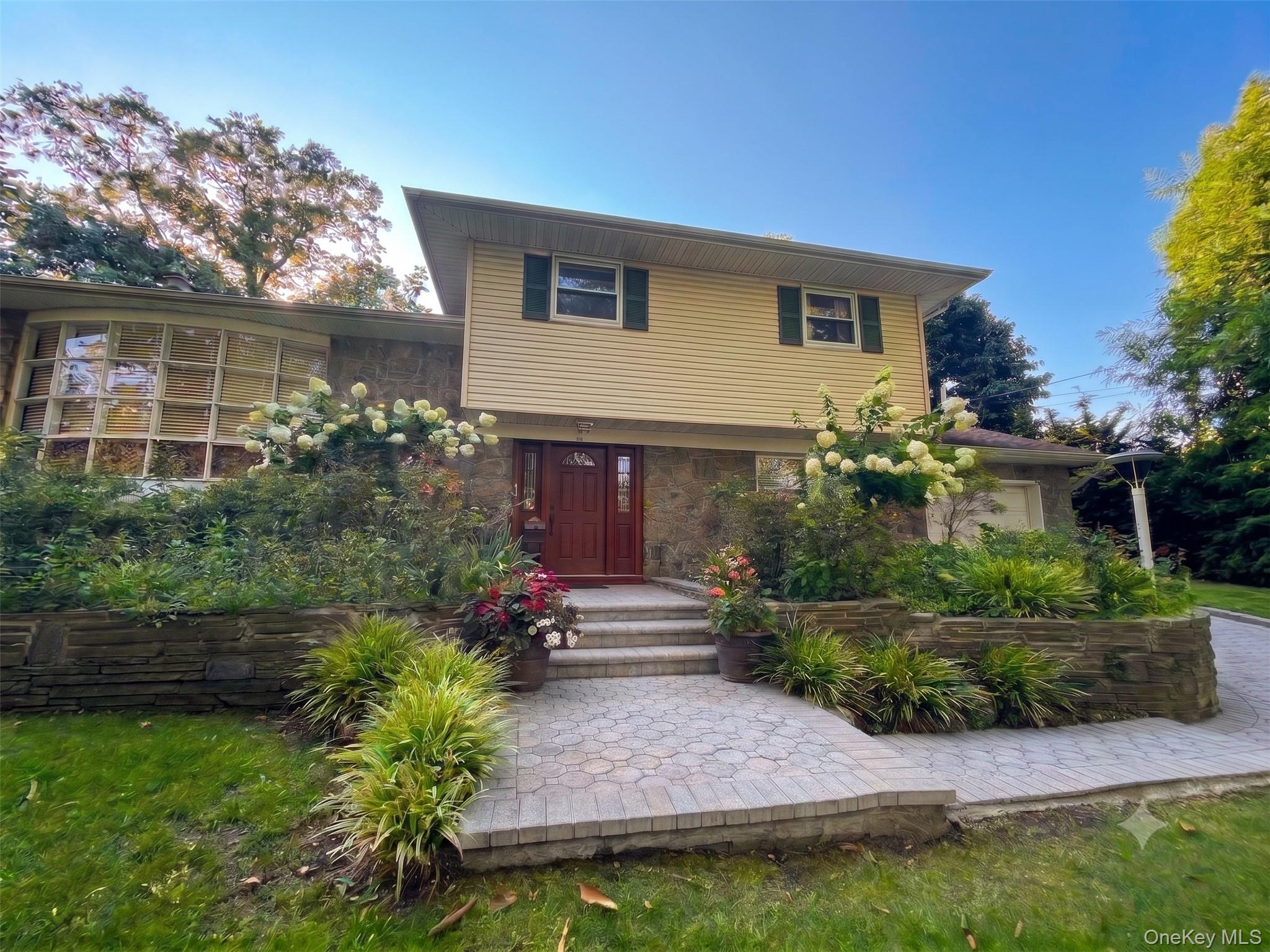 5 Highpoint Drive – For Sale photo 3