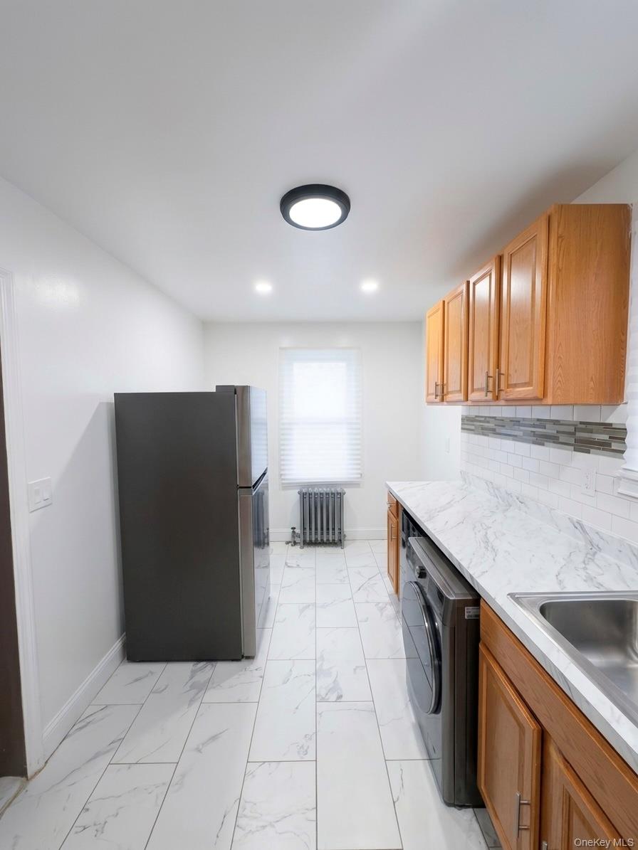 176-65 132nd Avenue – For Rent photo 9