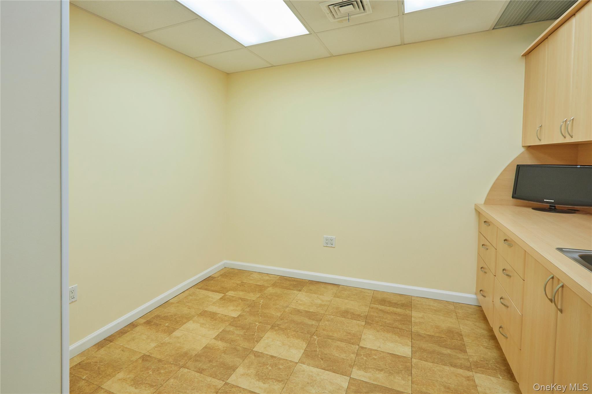 3533 Riverdale Avenue, Unit 1 photo 4