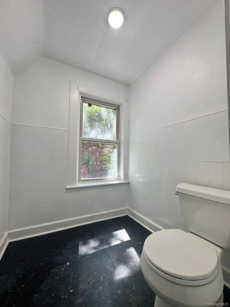 560 Taxter Road – For Rent photo 30