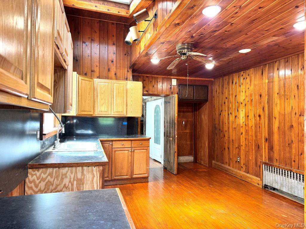560 Taxter Road – For Rent photo 10