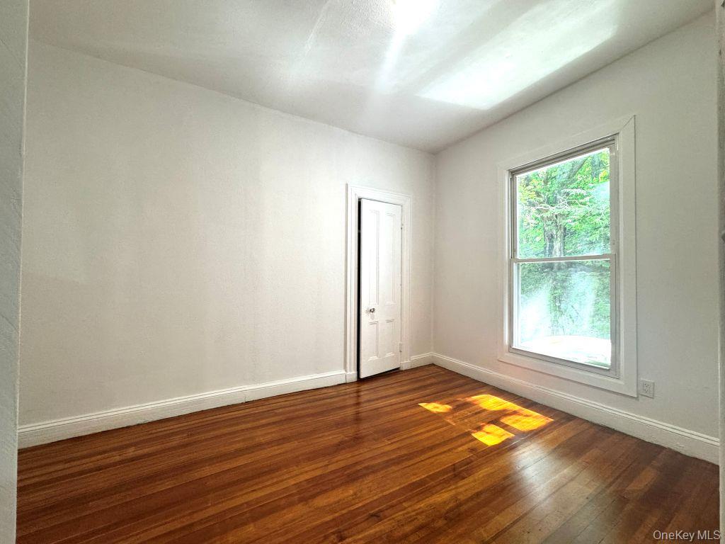 560 Taxter Road – For Rent photo 17
