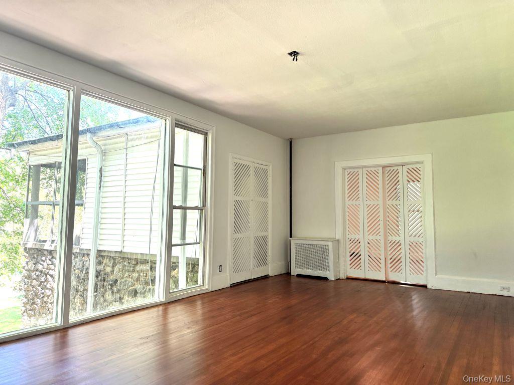 560 Taxter Road – For Rent photo 12