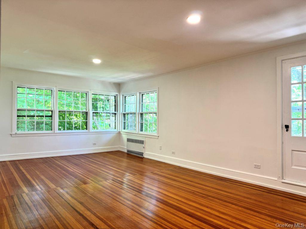 560 Taxter Road – For Rent photo 21