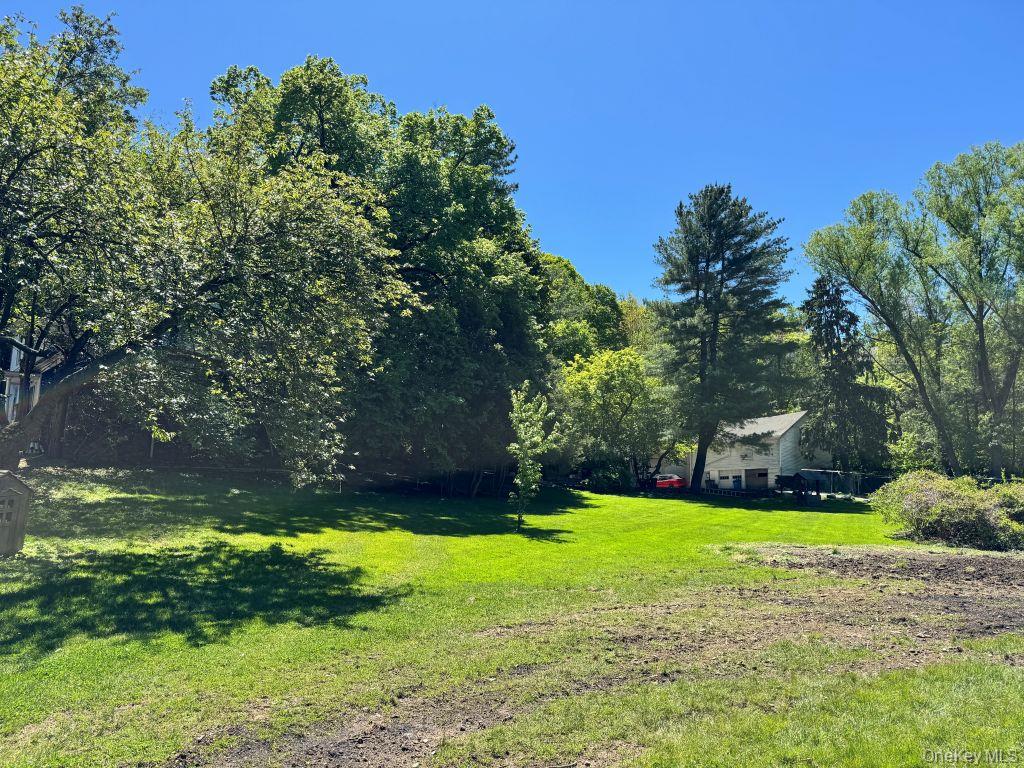 560 Taxter Road – For Rent photo 33