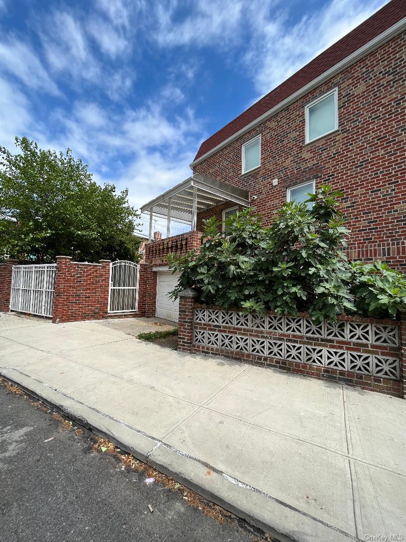 342 Bay 11th Street – For Sale photo 2
