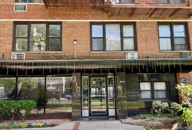 310 Lenox Road, Unit 4U