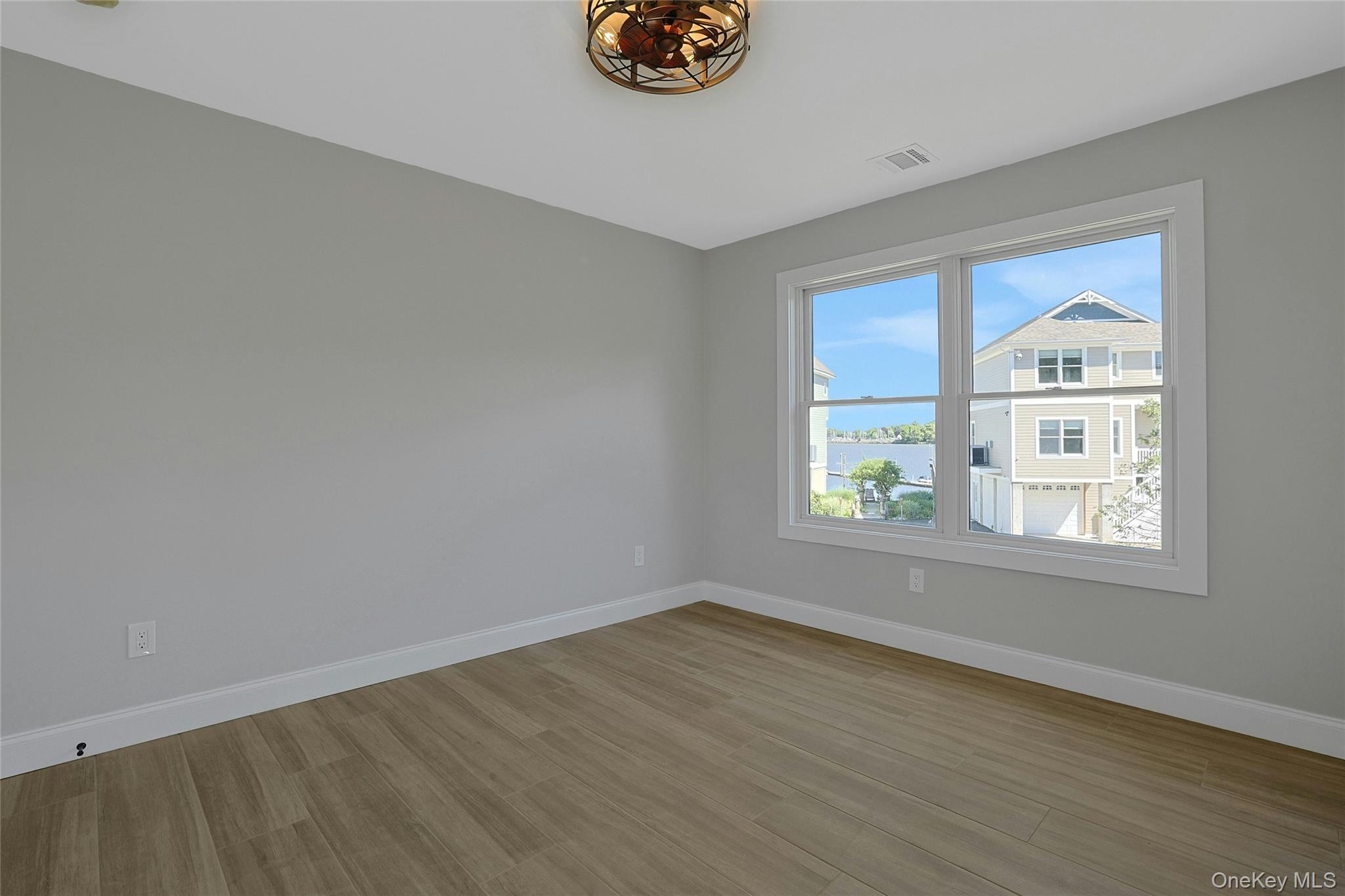 74 Beach Road – For Sale photo 37
