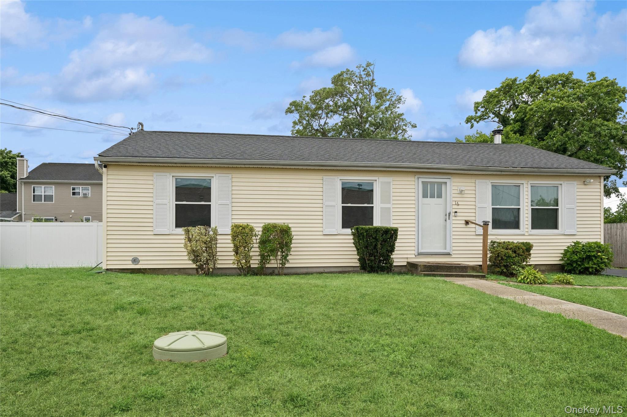 16 Arlington Avenue – For Sale photo 3