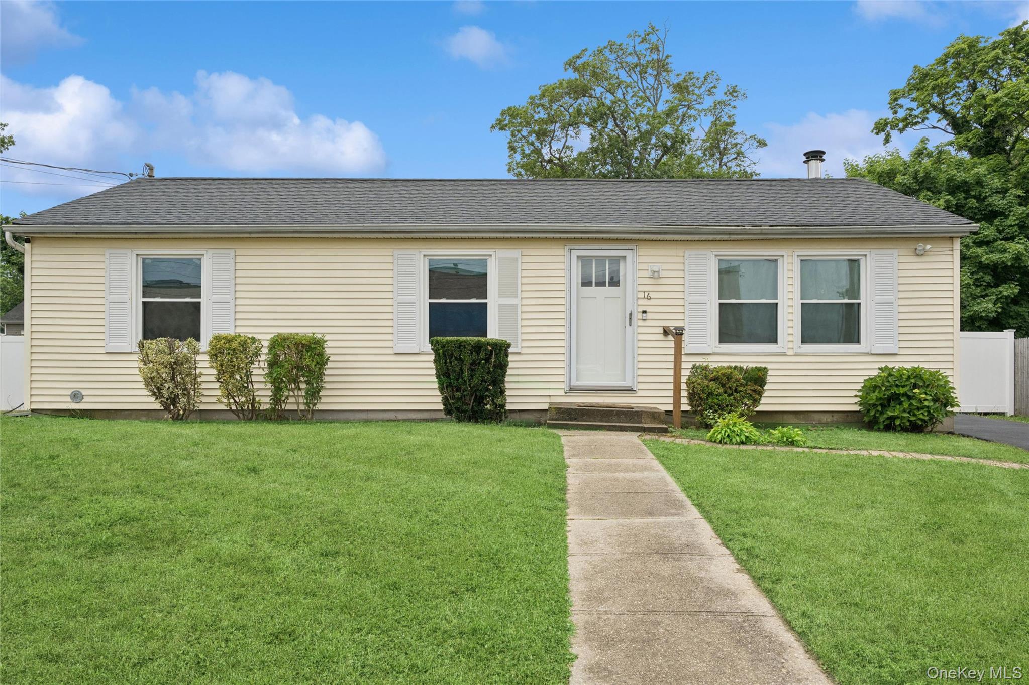 16 Arlington Avenue – For Sale photo 2