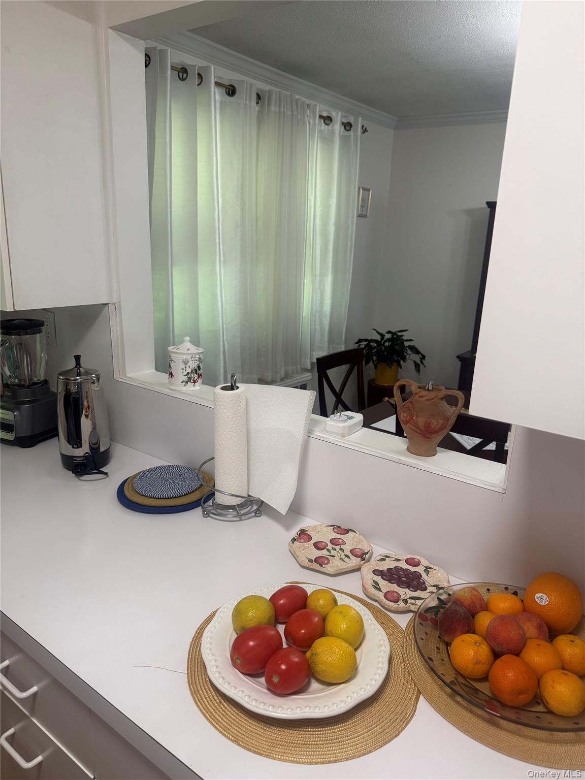 27 Avon Circle, Unit D photo 6