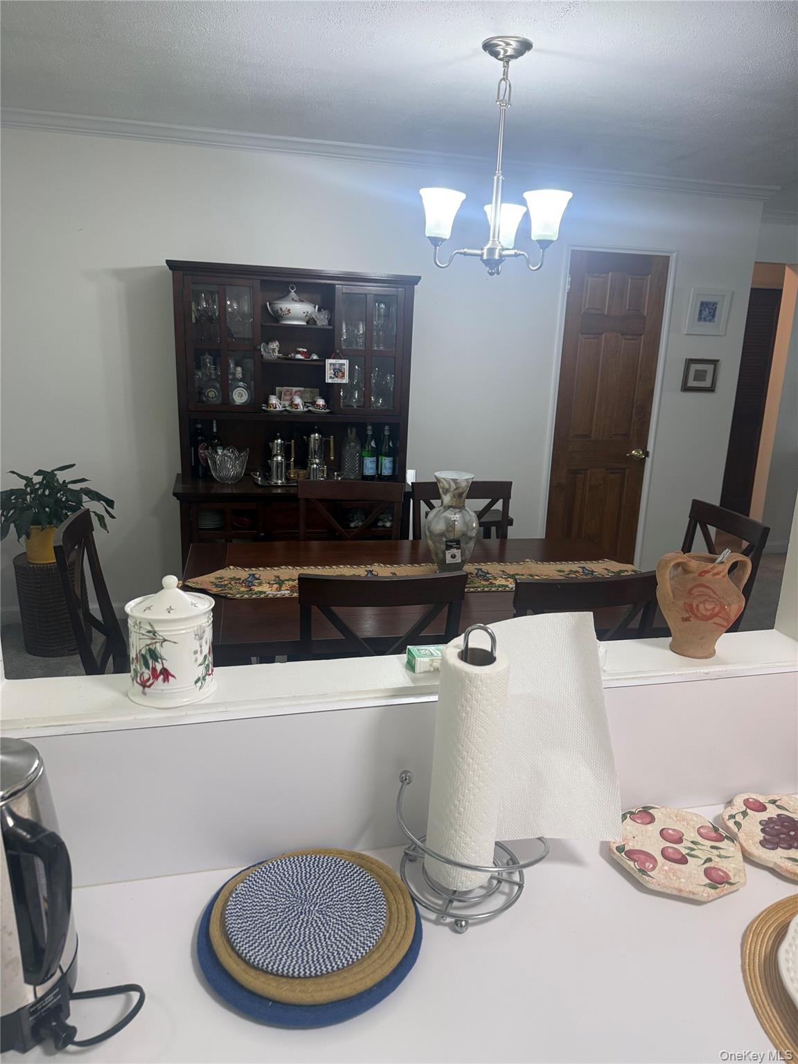 27 Avon Circle, Unit D photo 7