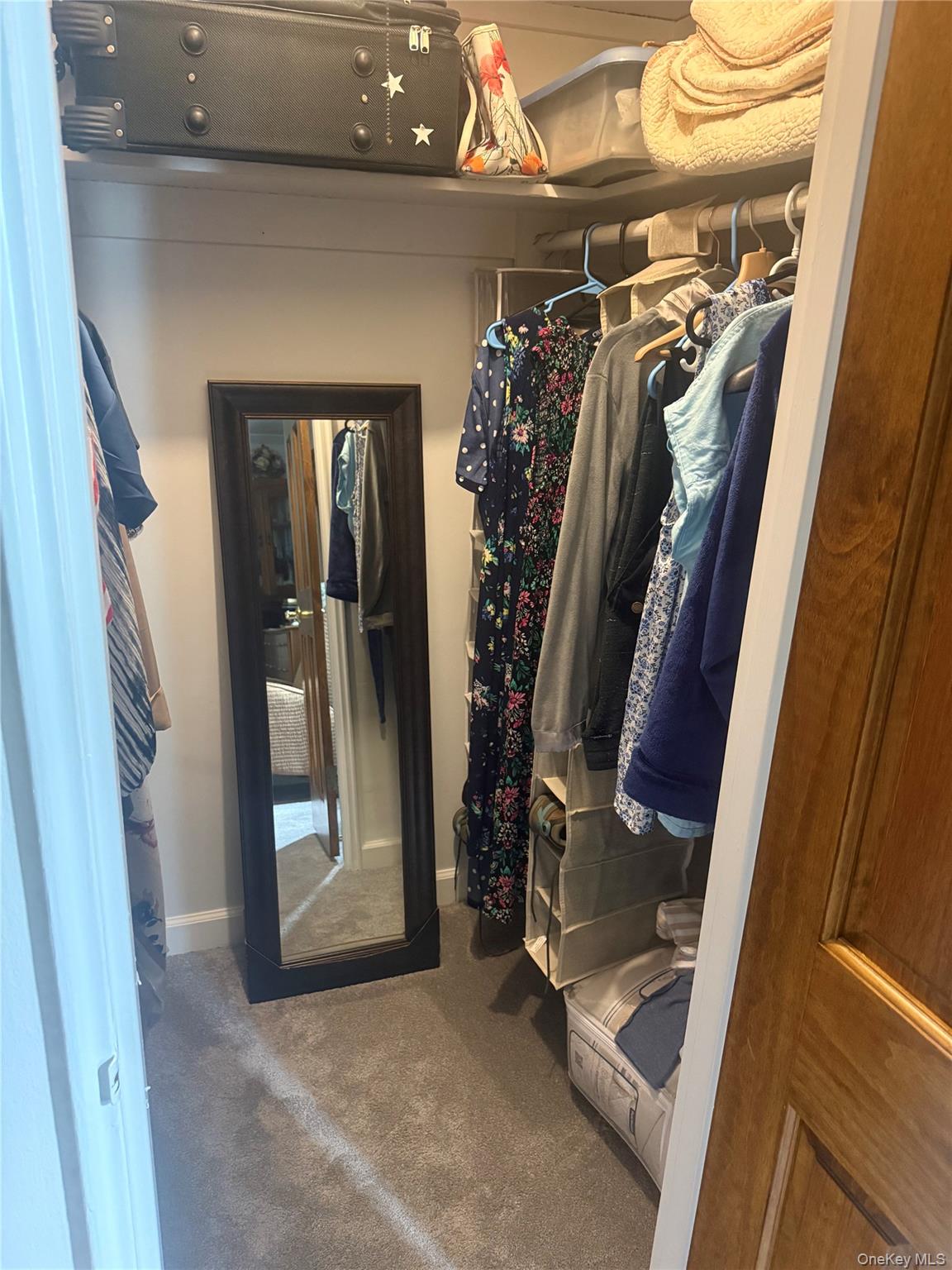 27 Avon Circle, Unit D photo 20