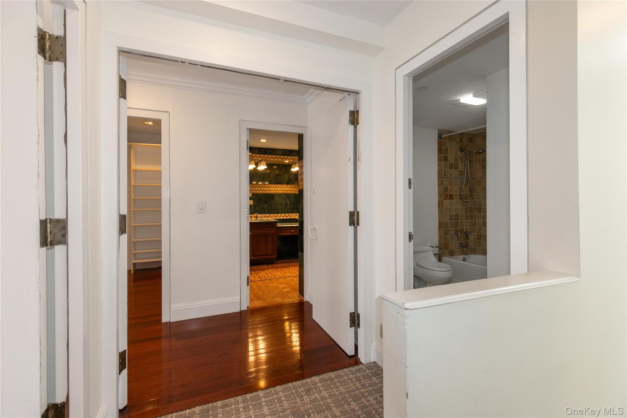 100 Cuttermill Road, Unit 4V photo 28