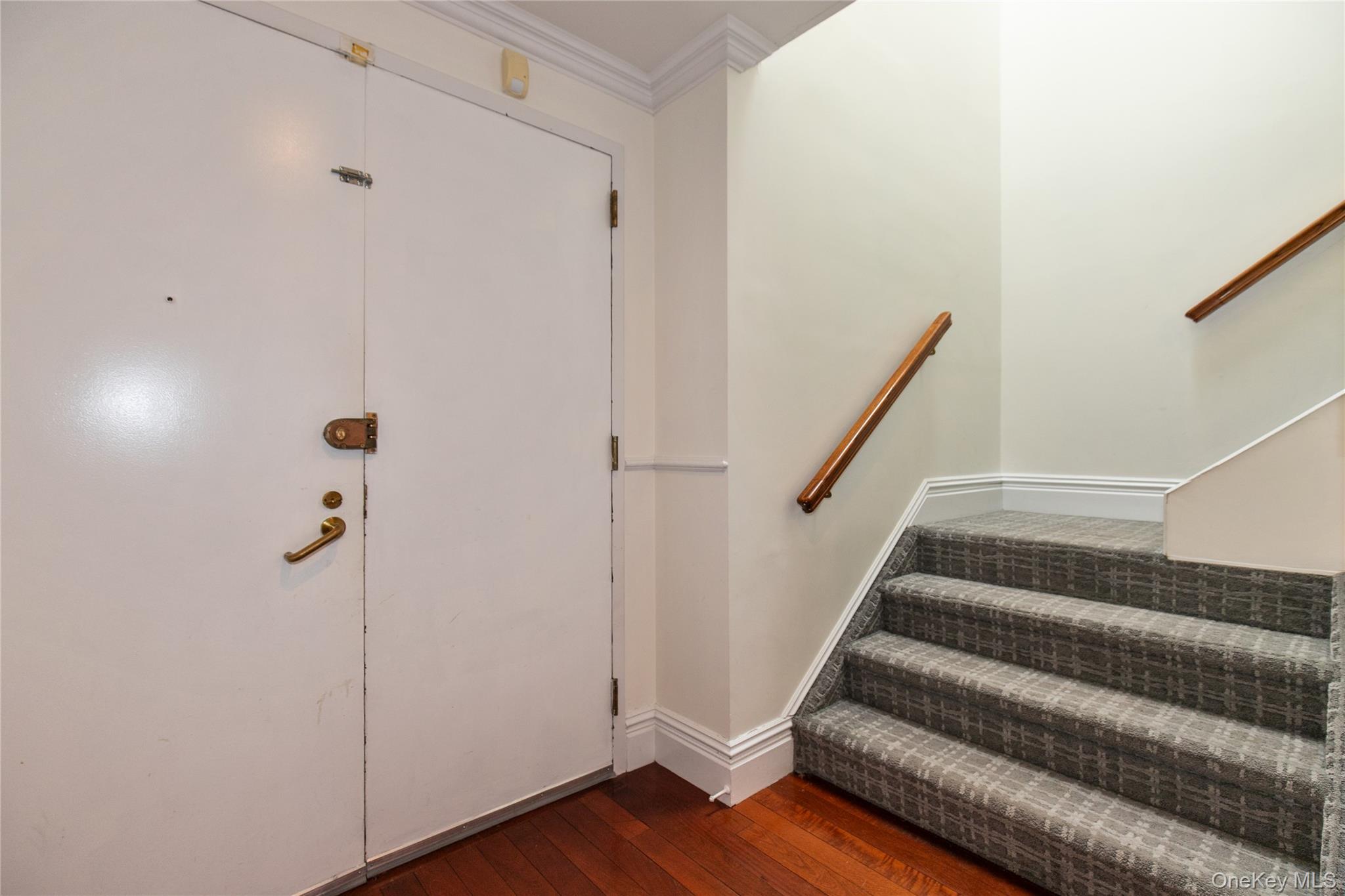 100 Cuttermill Road, Unit 4V photo 9