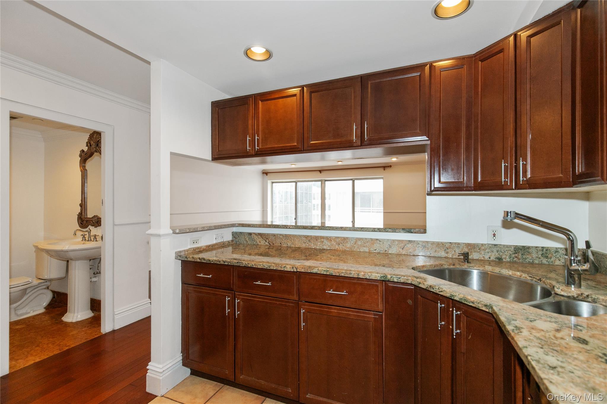 100 Cuttermill Road, Unit 4V photo 17