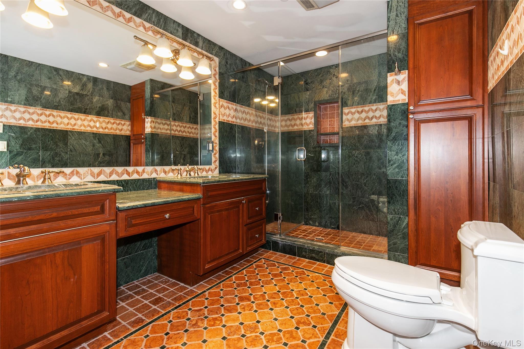 100 Cuttermill Road, Unit 4V photo 23