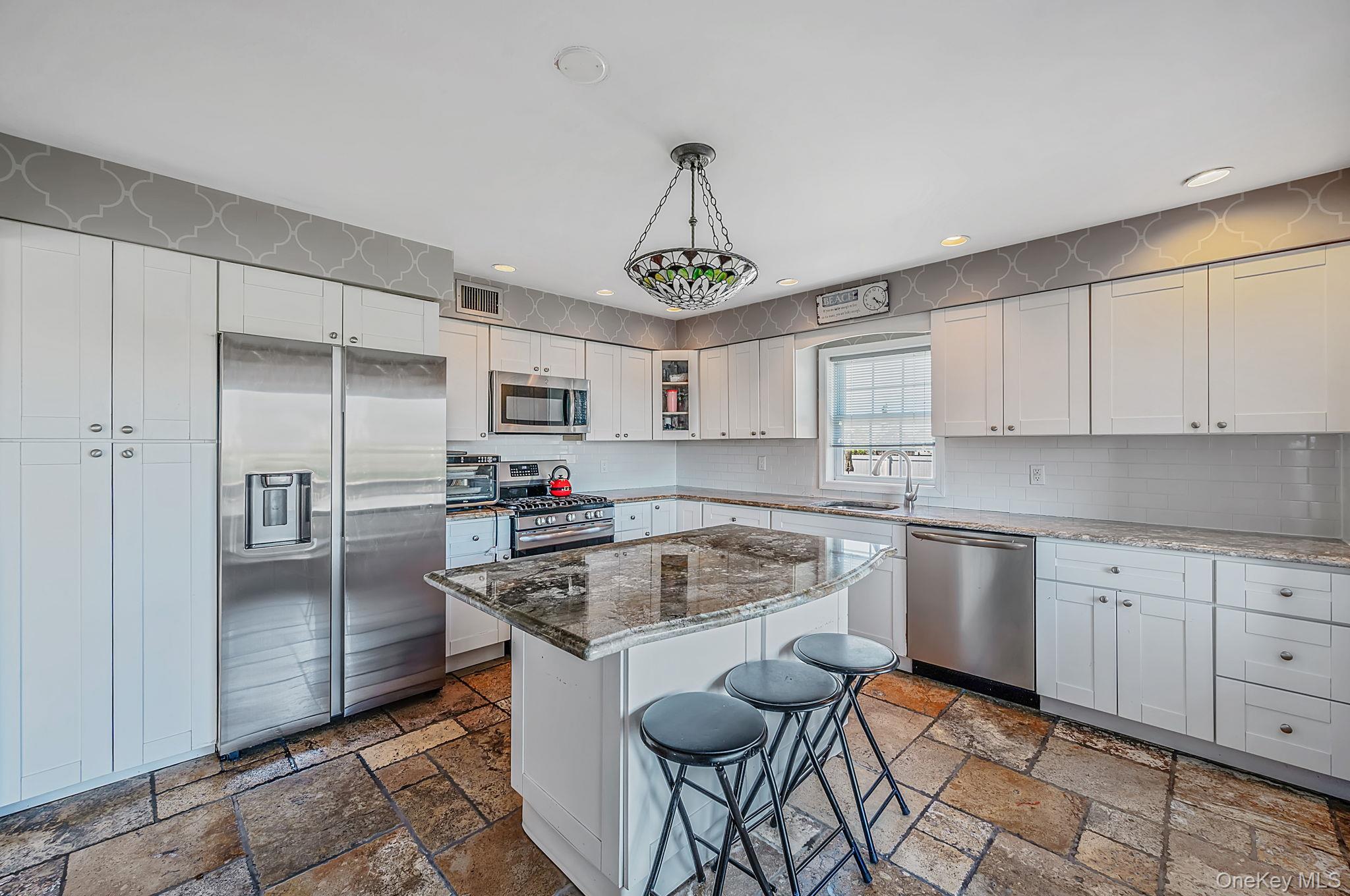 7 Forest Avenue – For Sale photo 16