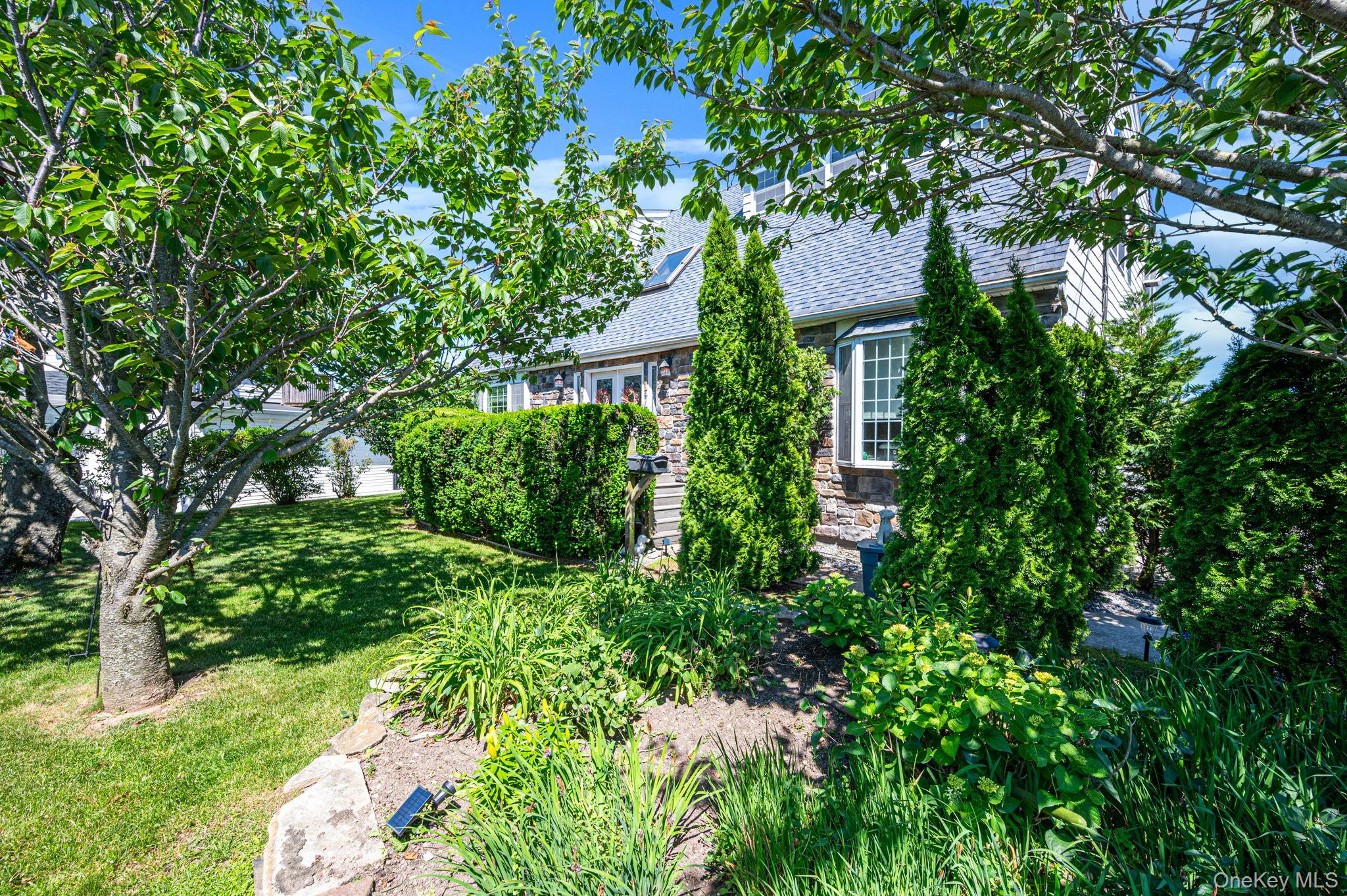 7 Forest Avenue – For Sale photo 5
