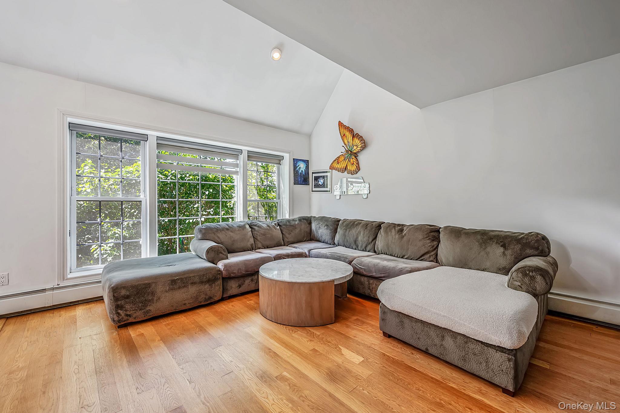7 Forest Avenue – For Sale photo 10