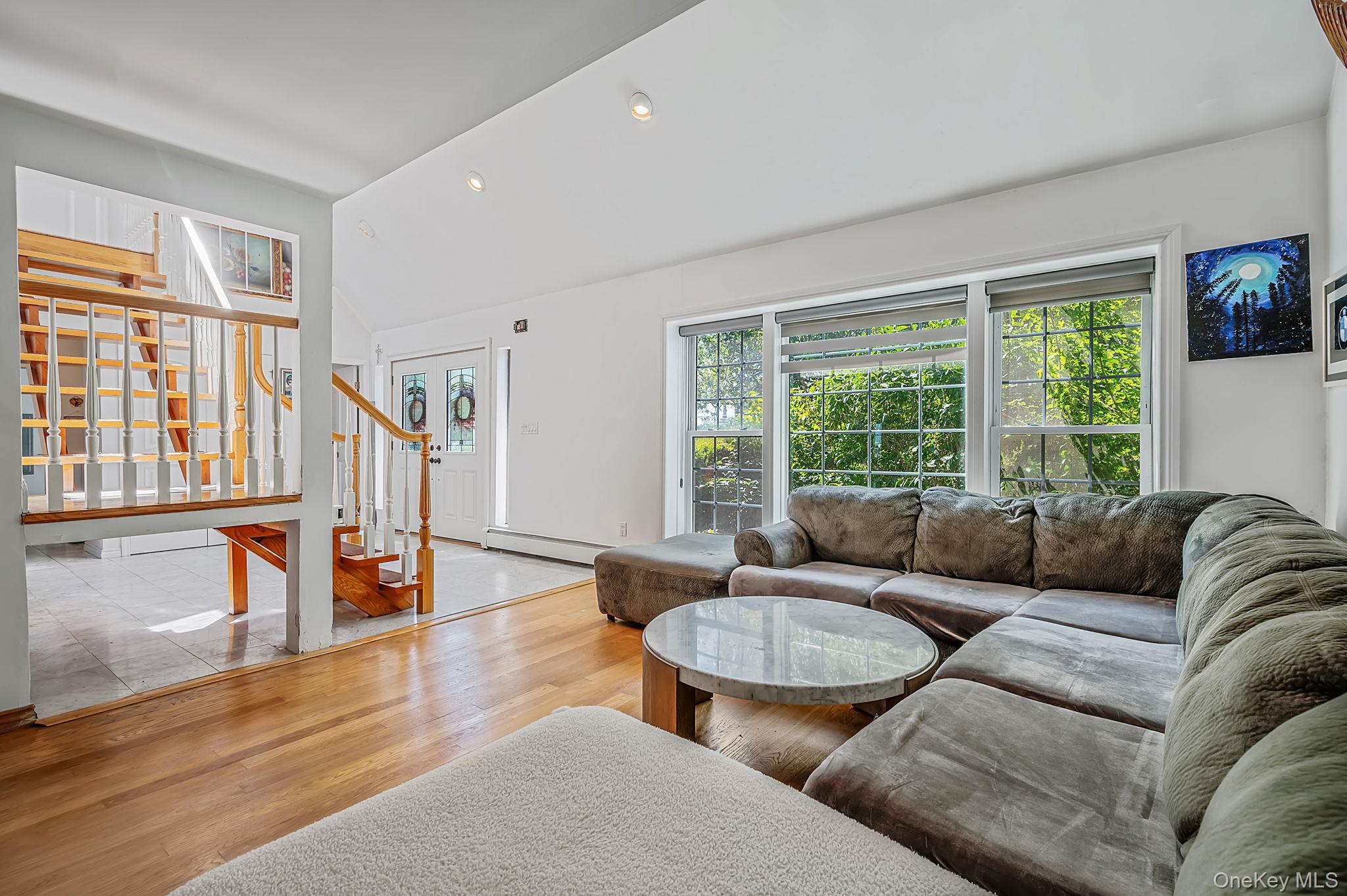 7 Forest Avenue – For Sale photo 9