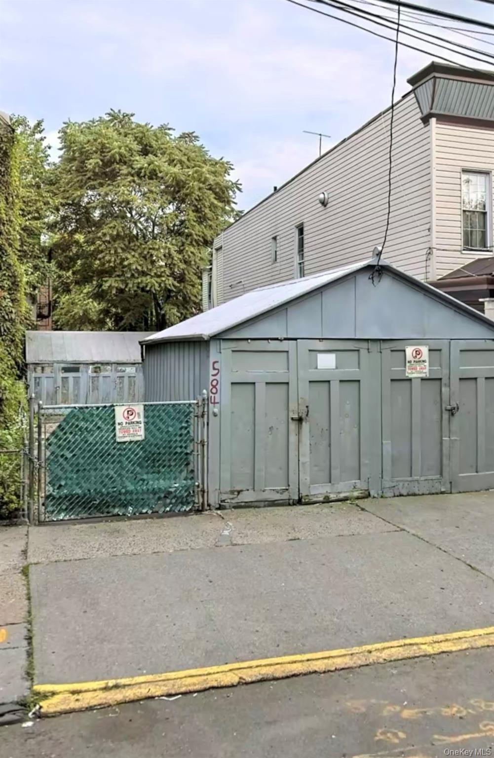 584 Van Nest Avenue – For Sale