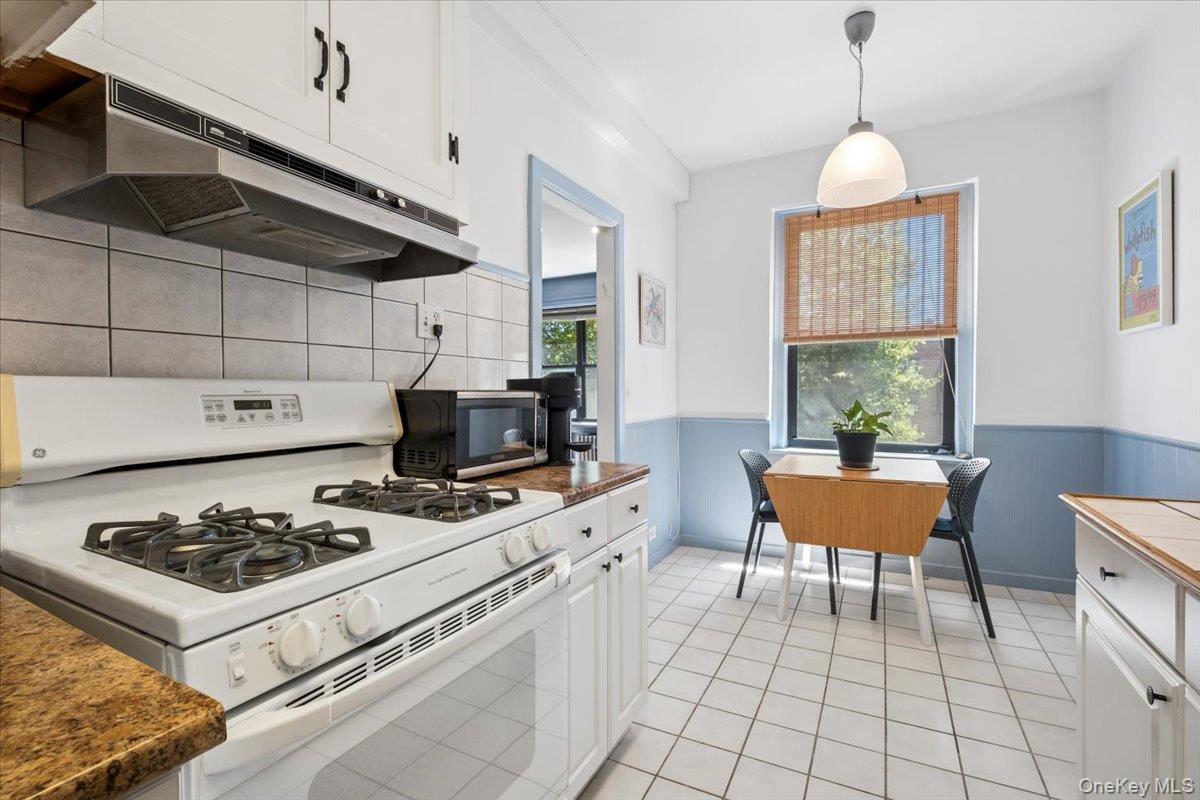 143 Garth Road, Unit 5L photo 14