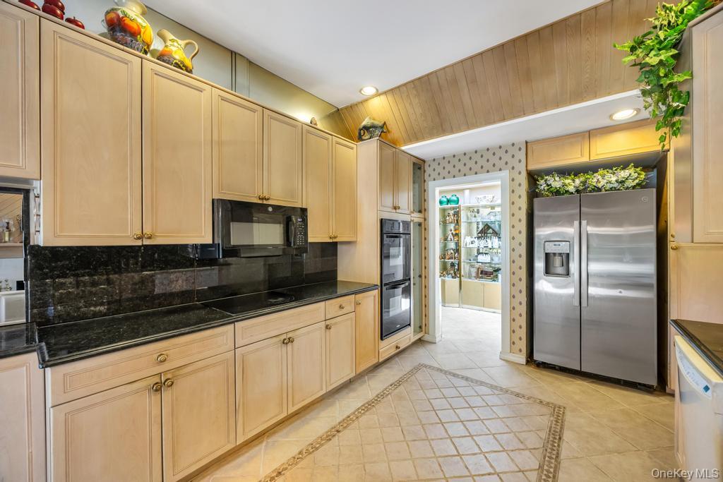 202 Captains Way – For Sale photo 21