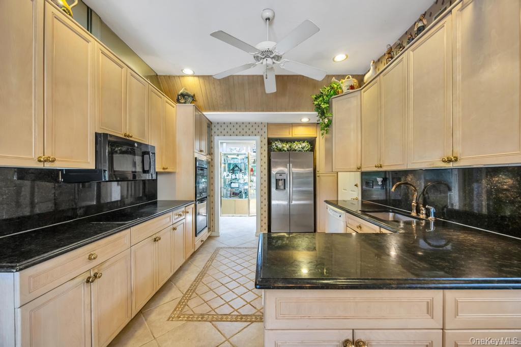 202 Captains Way – For Sale photo 22