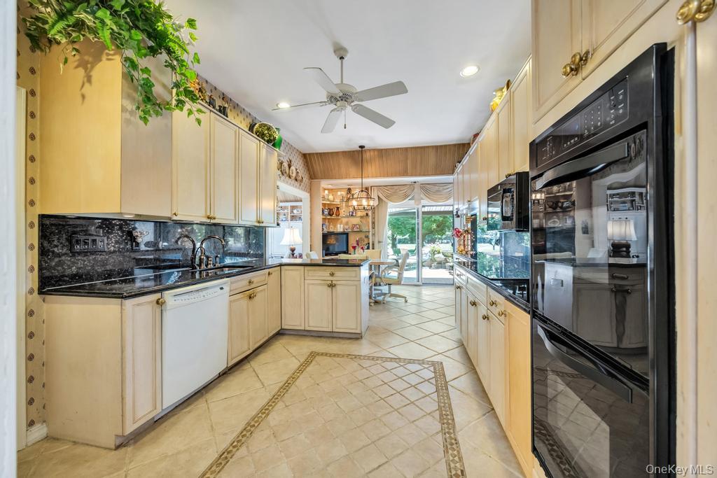 202 Captains Way – For Sale photo 18