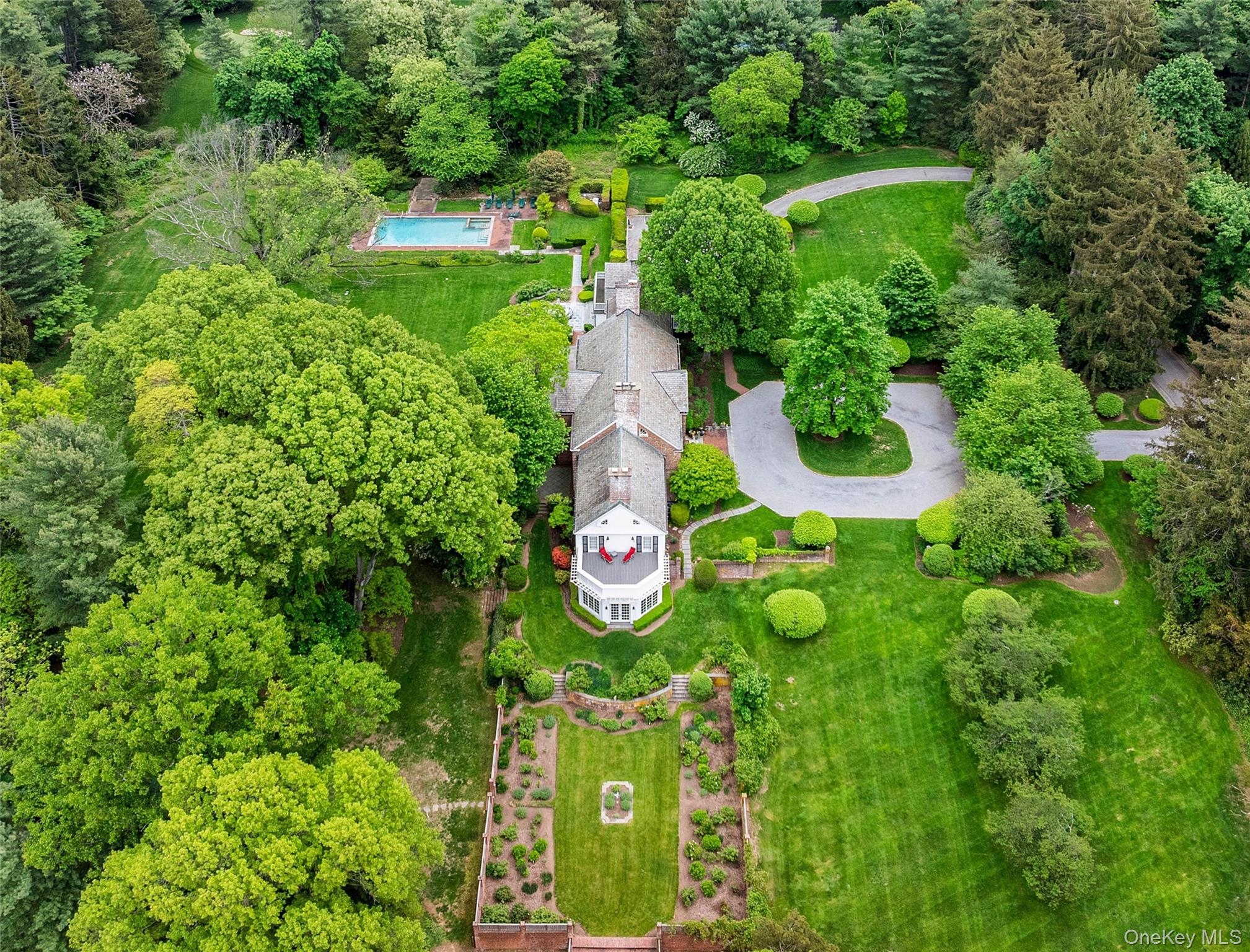 52 Piping Rock Road – For Sale photo 26