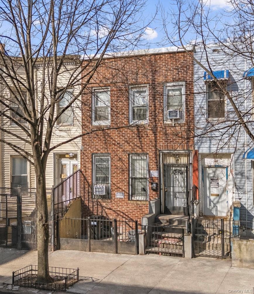 769 Union Avenue – For Sale