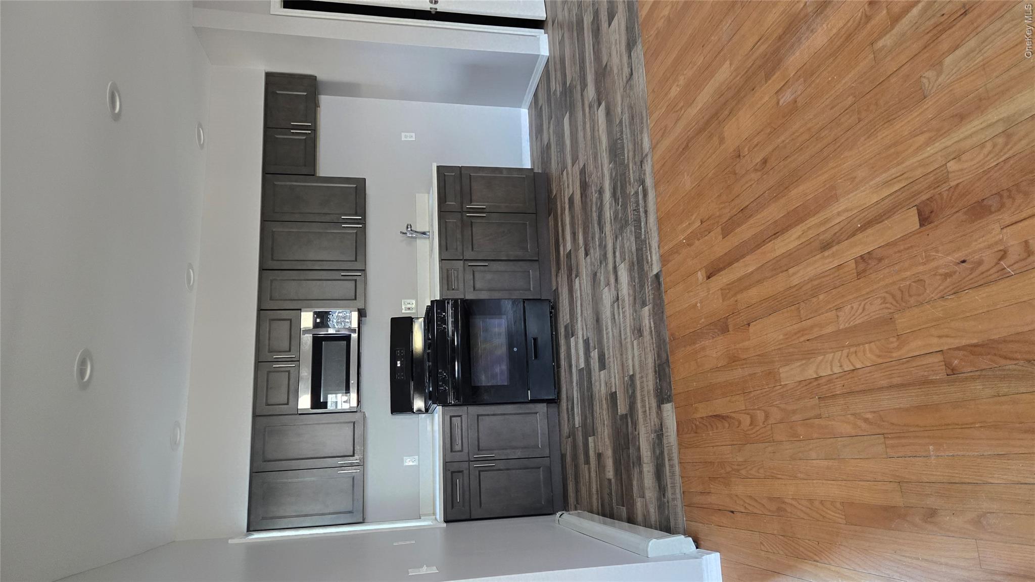 91 Wyman Avenue, Unit 1st Floor photo 3