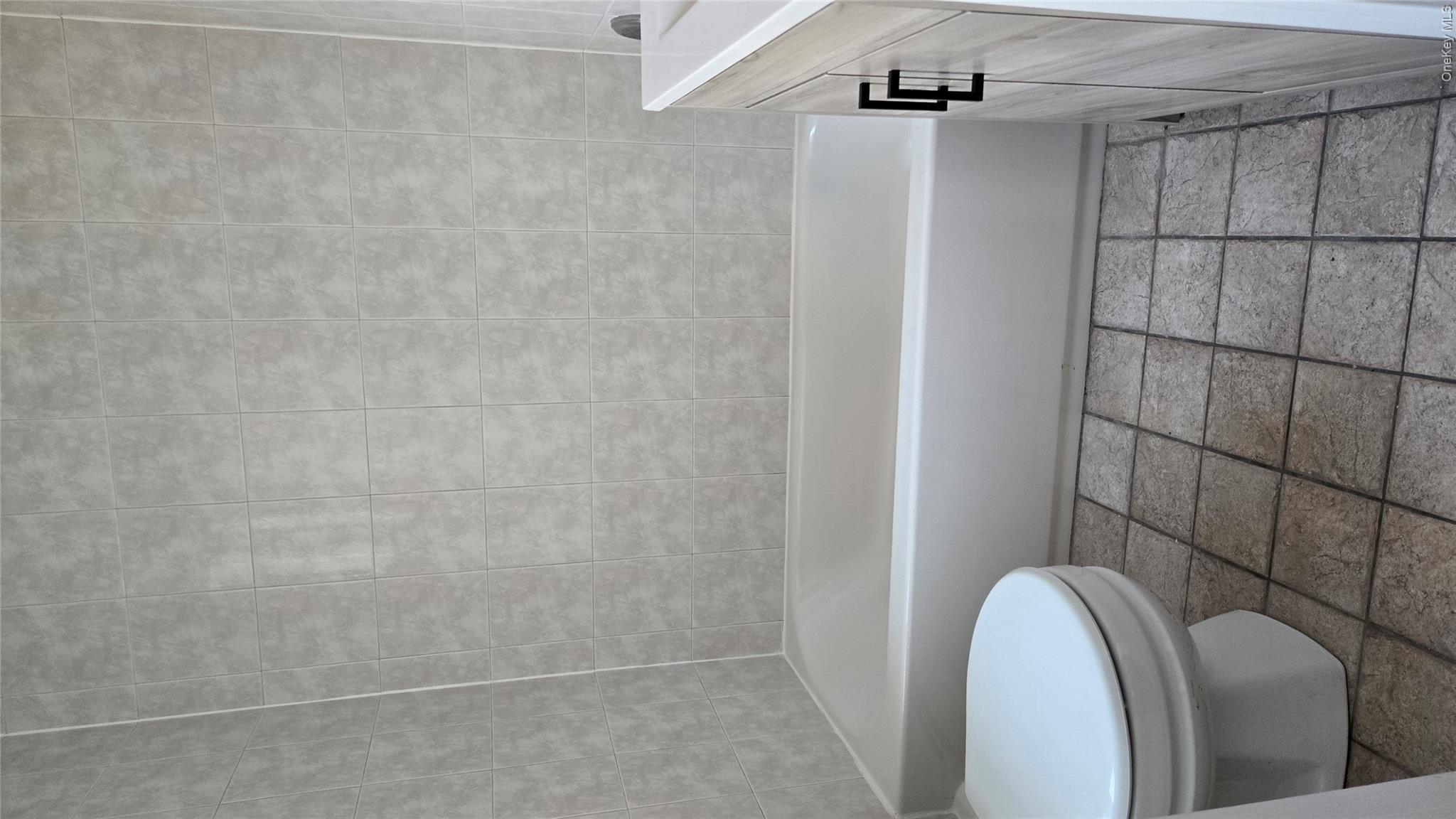 91 Wyman Avenue, Unit 1st Floor photo 5