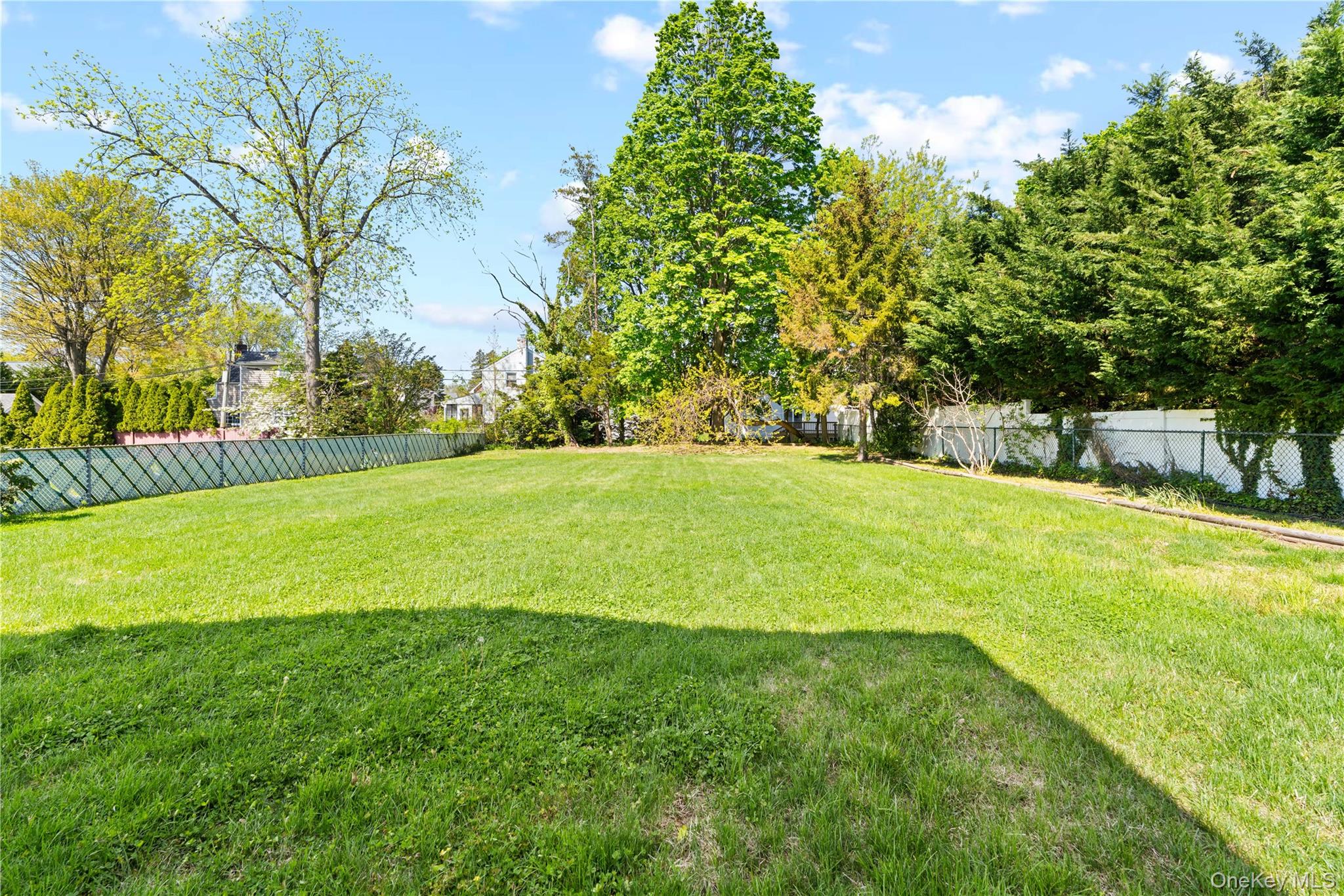 1059 Denton Avenue – For Sale photo 5