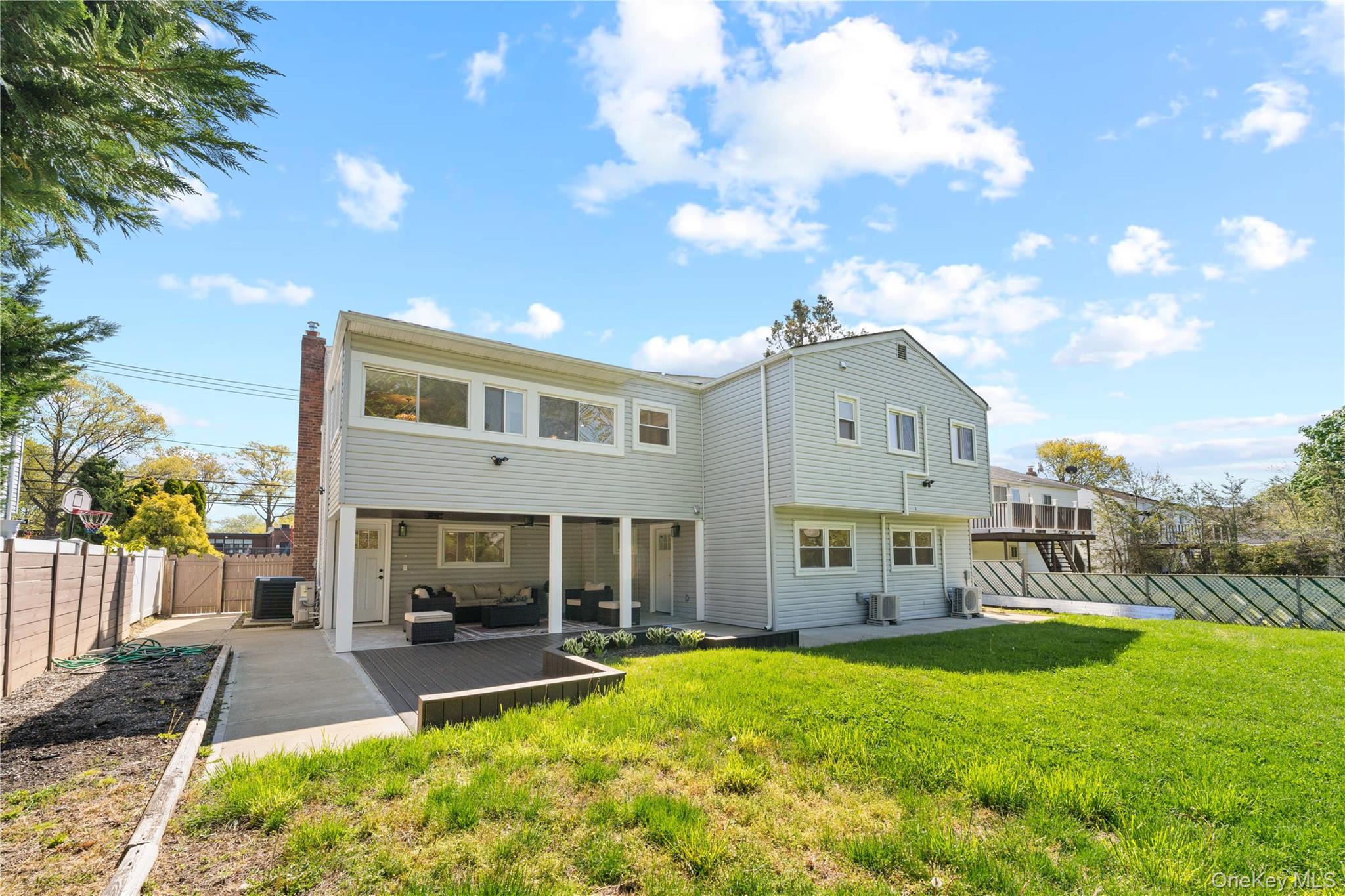 1059 Denton Avenue – For Sale photo 7